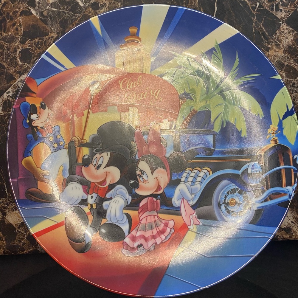 Club Minnie MGM plate